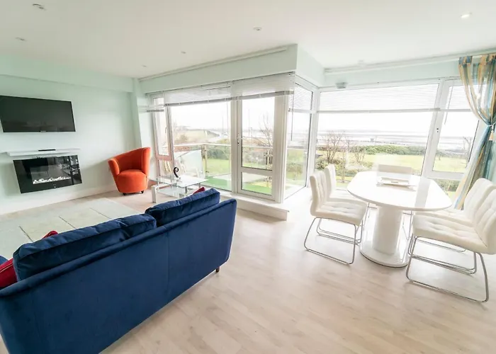 Luxurious Seaside 公寓